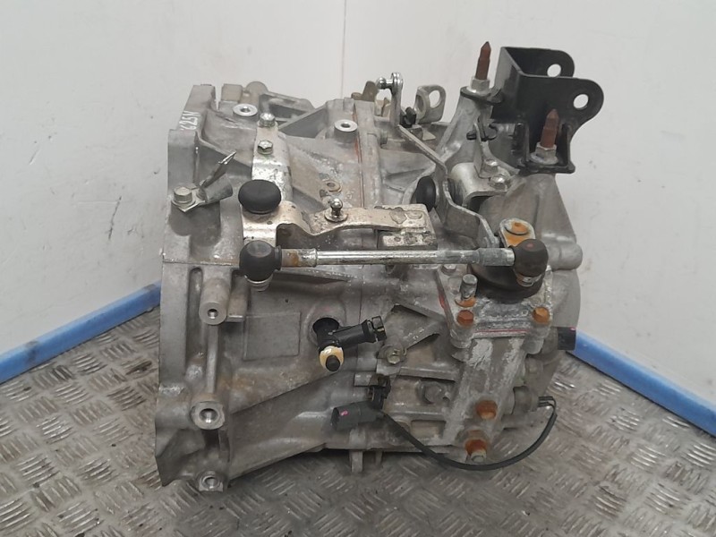 Recambio de caja cambios para mitsubishi asx (ga0w) kaiteki 4wd referencia OEM IAM 2500A296 A0614057 6VELOCIDADES