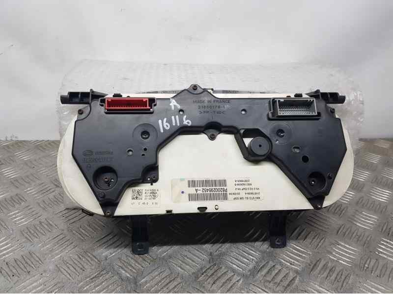 Recambio de cuadro instrumentos para opel vivaro combi 2.9 t largo referencia OEM IAM P8200295452  