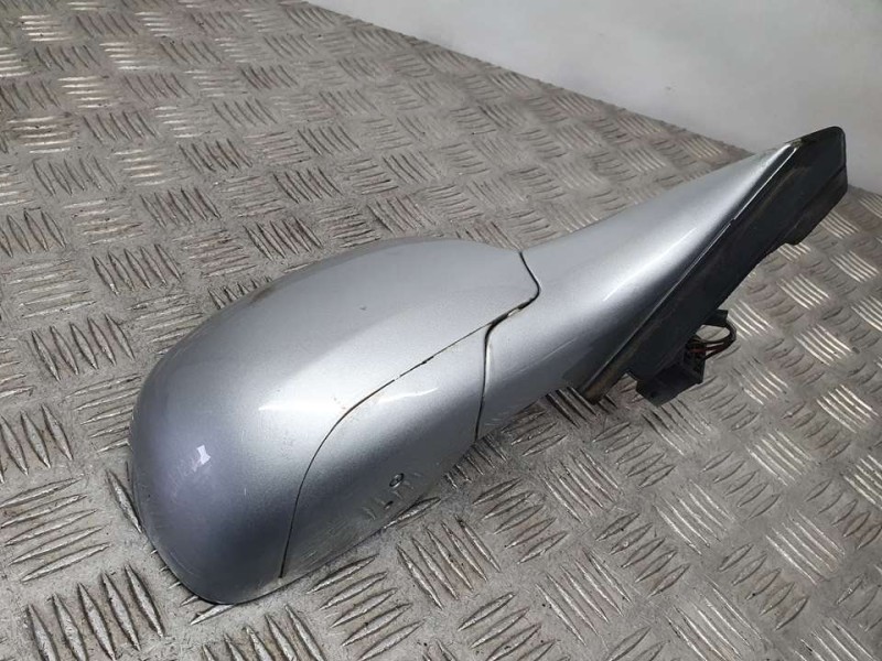 Recambio de retrovisor derecho para audi a3 (8l) 1.6 ambiente referencia OEM IAM SIN REF  ELECTRICO 5 CABLES
