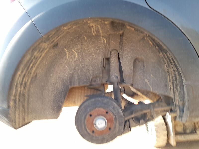 Recambio de plastico pase rueda tras. dch. para citroën c3 iii (sx) 1.2 vti 82 referencia OEM IAM 9811931680  