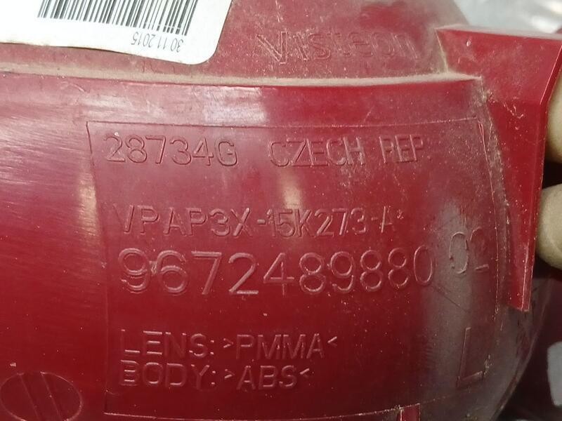 Recambio de piloto trasero izquierdo paragolpes para ds 4 desire referencia OEM IAM 9672489880  