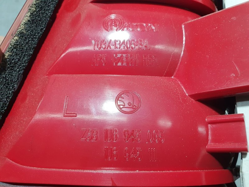 Recambio de piloto trasero izquierdo para skoda octavia berlina (1u2) ambiente referencia OEM IAM 1U6945095  