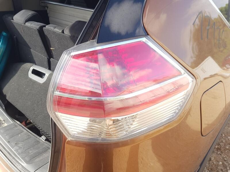 Recambio de piloto trasero derecho exterior para nissan x-trail iii (t32_, t32r, t32rr) 1.6 dci (t32) referencia OEM IAM 265544C