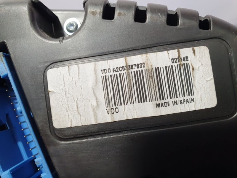 Recambio de cuadro instrumentos para volkswagen polo (6r1) crosspolo referencia OEM IAM 6R0920860E A2C63387632 VDO