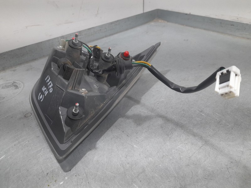 Recambio de piloto trasero derecho interior para nissan x-trail iii (t32_, t32r, t32rr) 1.6 dci (t32) referencia OEM IAM 2261793