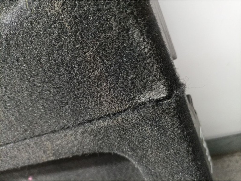 Recambio de bandeja trasera para skoda superb (3v3) active referencia OEM IAM 3V5867769E  ROZADA