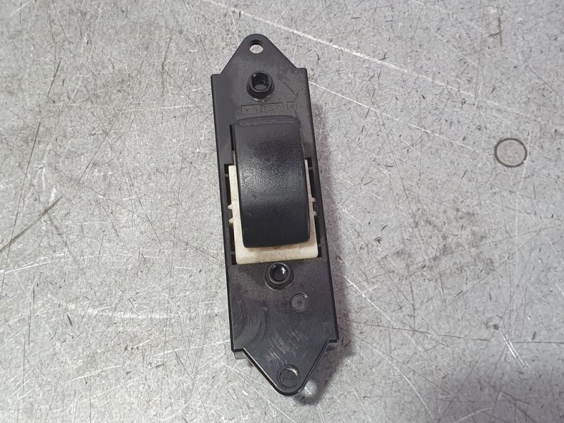 Recambio de mando elevalunas delantero derecho para mitsubishi asx (ga0w) kaiteki 4wd referencia OEM IAM MR587944  