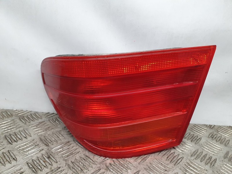 Recambio de piloto trasero derecho para mercedes-benz clase e (w210) berlina 230 (210.037) referencia OEM IAM A2108204464 EXTERI