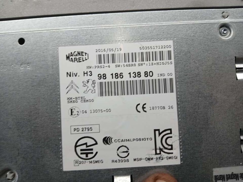 Recambio de sistema audio / radio para peugeot 308 style referencia OEM IAM 9818613880 5035517122000 MAGNETIMARELLI
