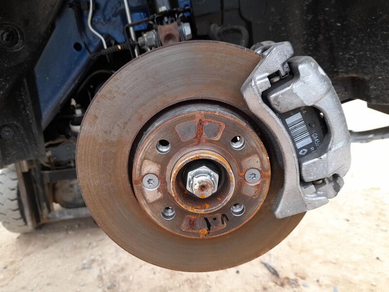 Recambio de mangueta delantera derecha para dacia sandero iii 1.0 tce 90 eco-g referencia OEM IAM 400141515R  