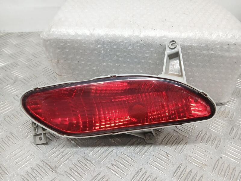 Recambio de piloto trasero derecho paragolpes para hyundai i30cw comfort referencia OEM IAM 924012R3  