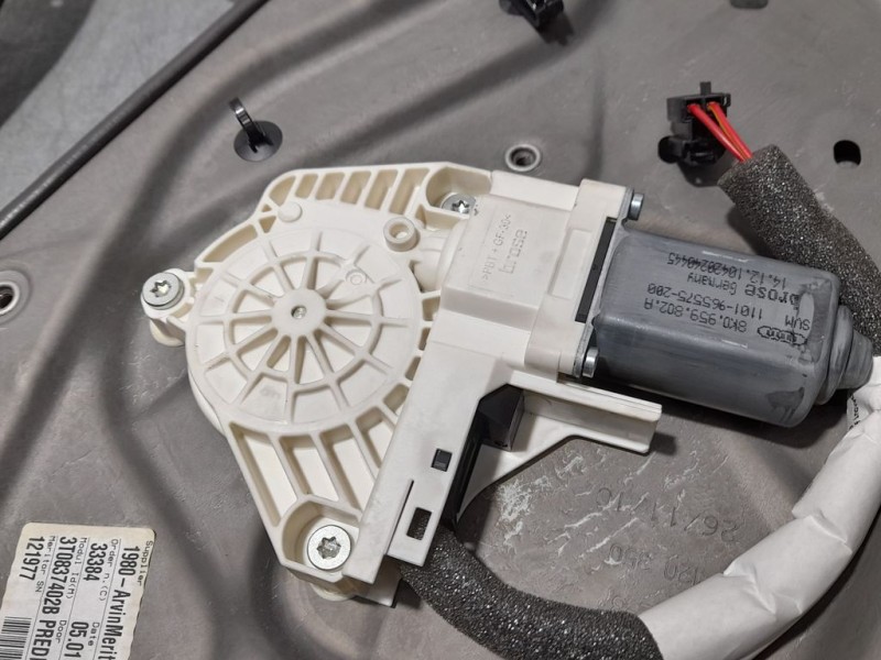 Recambio de elevalunas delantero derecho para skoda superb combi (3t5) ambition referencia OEM IAM 3T0837402B  ELECTRICO 2 PINES