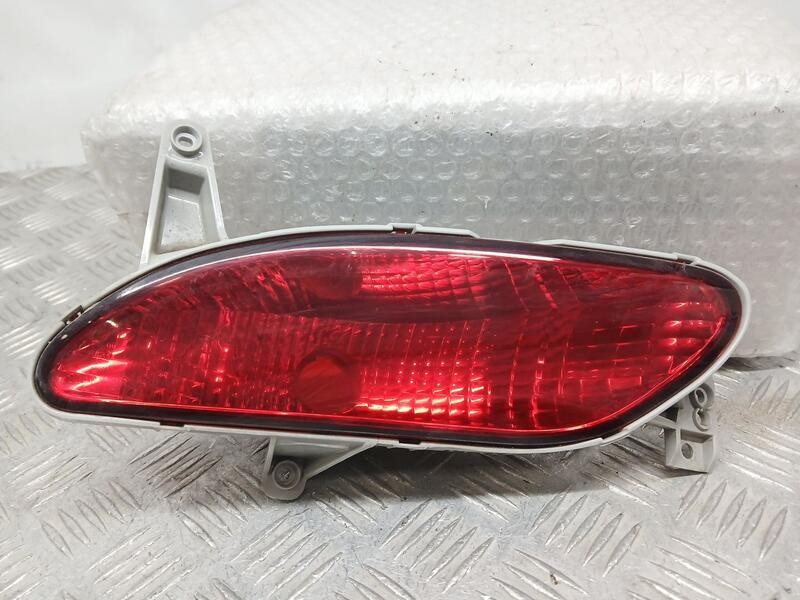 Recambio de piloto trasero izquierdo paragolpes para hyundai i30cw comfort referencia OEM IAM 924012L200  