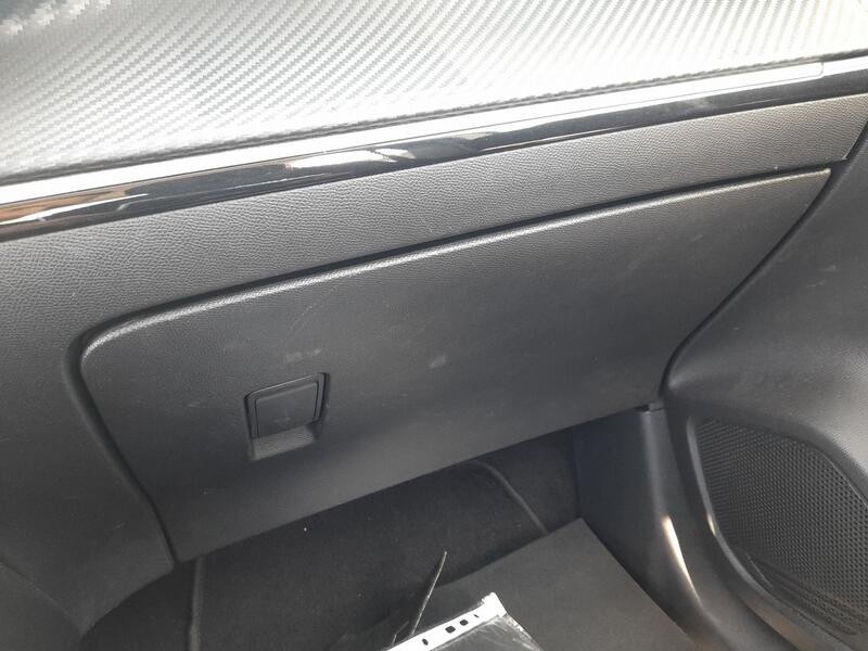 Recambio de guantera para peugeot 208 ii (ub_, up_, uw_, uj_) e-208 referencia OEM IAM 98268276ZD  