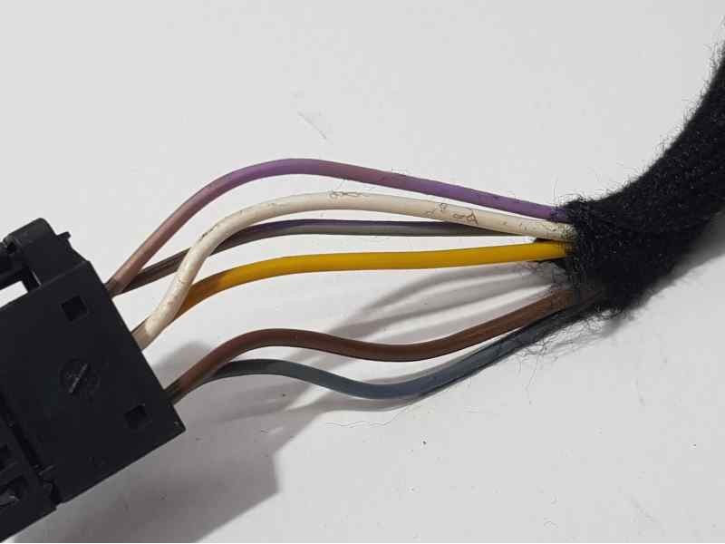 Recambio de retrovisor izquierdo para volkswagen polo (6r1) crosspolo referencia OEM IAM  6 CABLES ELECTRICO , FALTA CARCASA