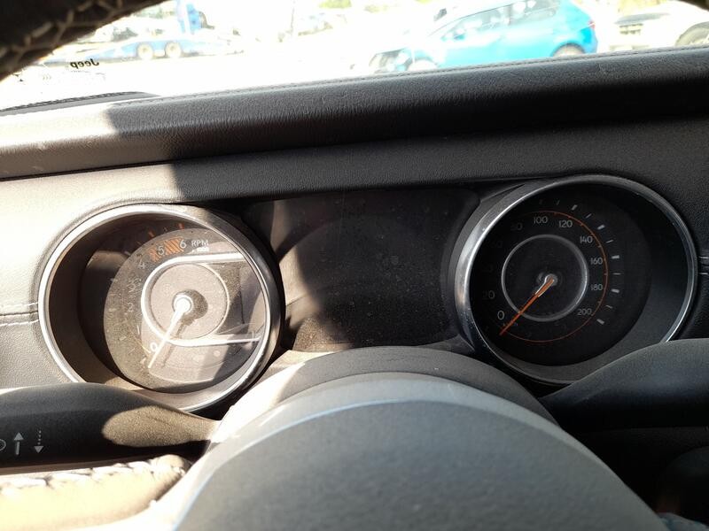 Recambio de cuadro instrumentos para jeep gladiator pick-up (jt_) 3.0 d 4wd referencia OEM IAM 68522522AD  