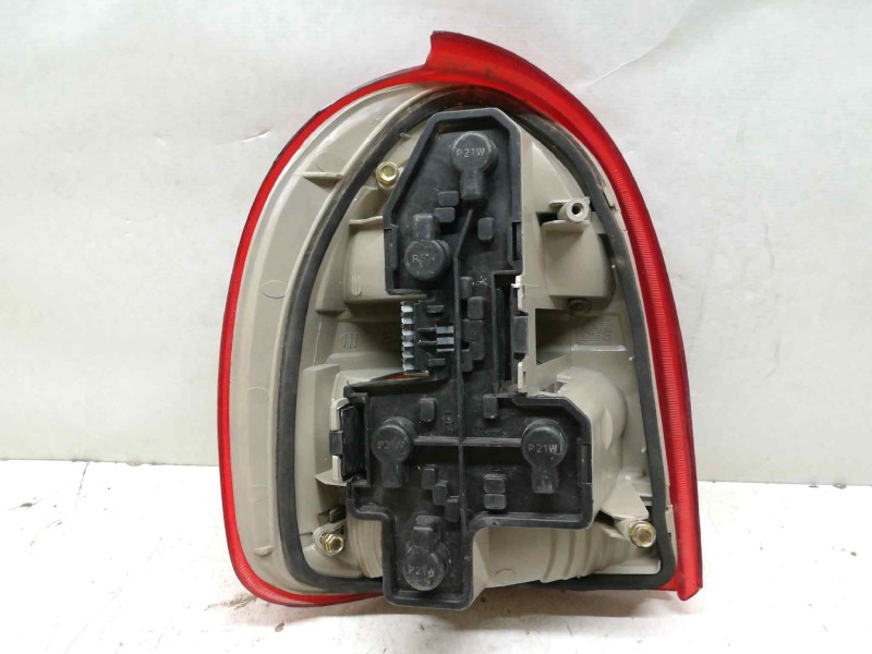 Recambio de piloto trasero derecho para opel corsa b 1.0 12v cat (x 10 xe / lw3) referencia OEM IAM   