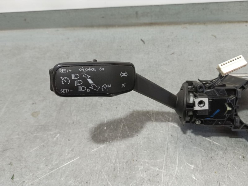 Recambio de mando luces y limpia para skoda superb (3v3) active referencia OEM IAM 5Q0953521EM  