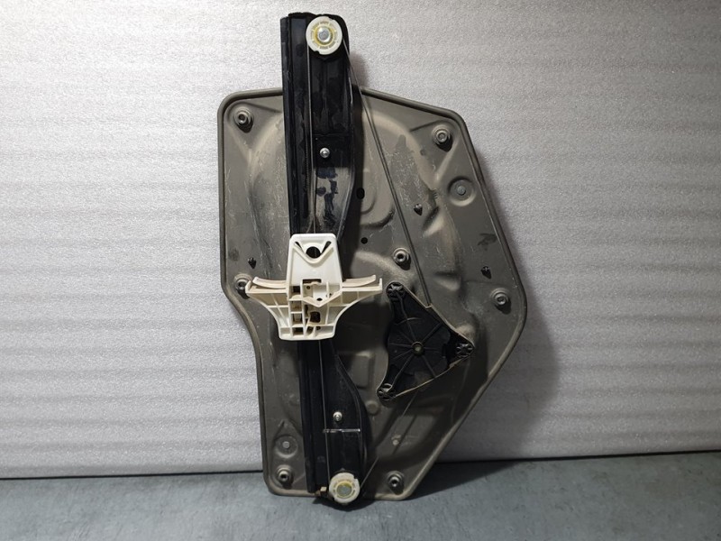 Recambio de elevalunas trasero derecho para skoda superb combi (3t5) ambition referencia OEM IAM 3T5839402A  ELECTRICO 2 PINES