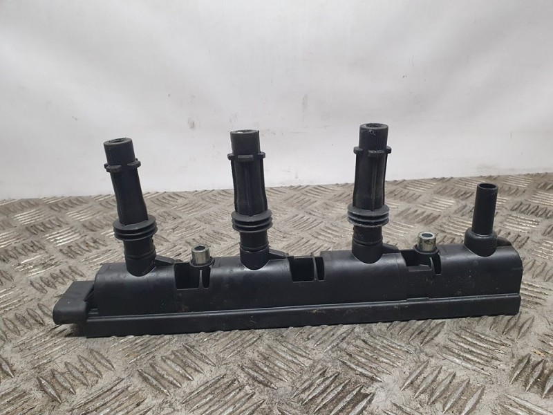 Recambio de bobina encendido para opel adam rocks ecoflex referencia OEM IAM 25198623 19005362 DELPHI