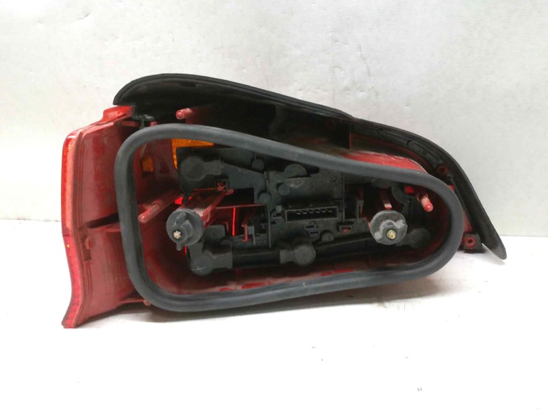 Recambio de piloto trasero derecho para peugeot 106 (s1) 1.0 referencia OEM IAM   