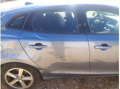 Recambio de puerta trasera derecha para volvo v40 hatchback (525) d3 referencia OEM IAM 32351000  ROZADA