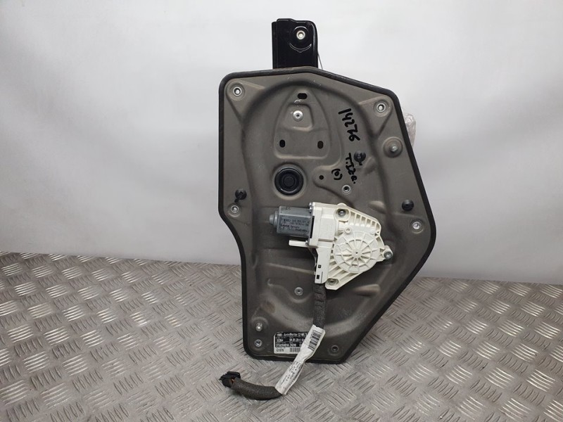 Recambio de elevalunas trasero izquierdo para skoda superb combi (3t5) ambition referencia OEM IAM 3T0837401B  ELECTRICO 2 PINES