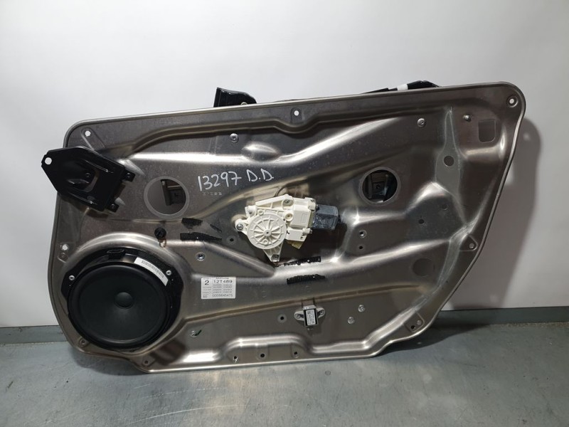 Recambio de elevalunas delantero derecho para mercedes-benz clase c (w204) berlina c 280 (204.054) referencia OEM IAM A204760083