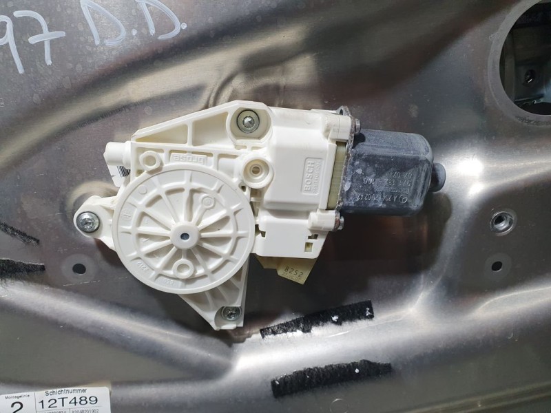 Recambio de elevalunas delantero derecho para mercedes-benz clase c (w204) berlina c 280 (204.054) referencia OEM IAM A204760083