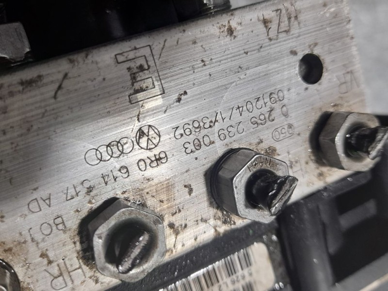 Recambio de abs para seat ibiza (6j5) reference referencia OEM IAM 6R0614517 0265239003 BOSCH