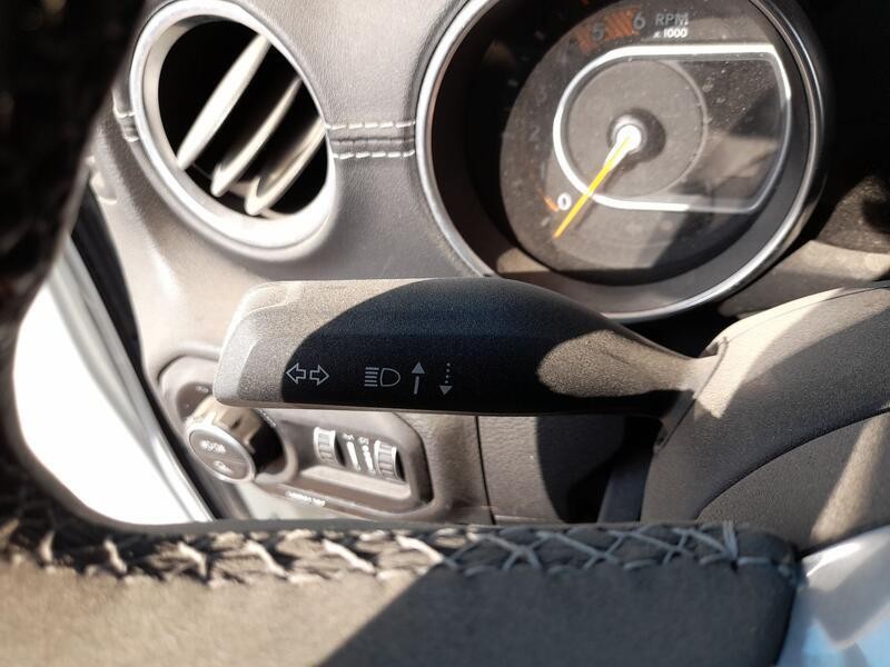 Recambio de mando luces y limpia para jeep gladiator pick-up (jt_) 3.0 d 4wd referencia OEM IAM 68599313AA  