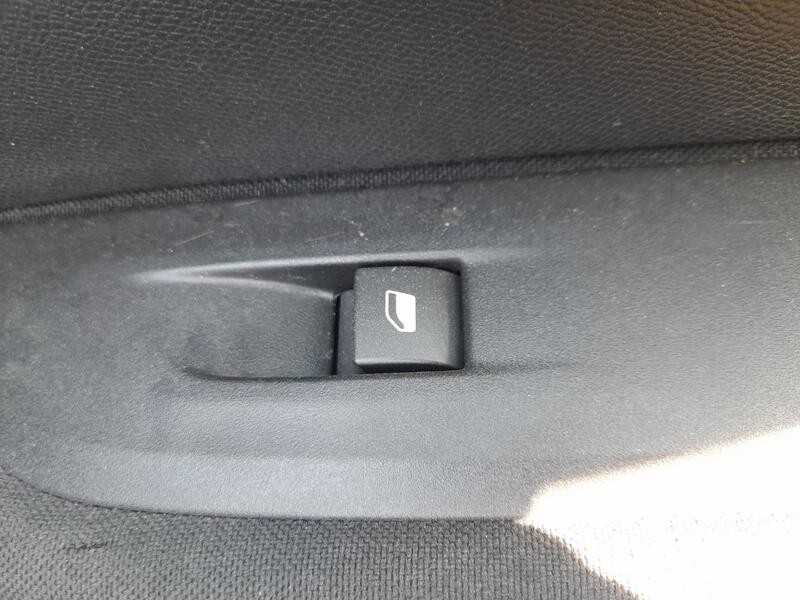 Recambio de mando elevalunas delantero derecho para peugeot 208 ii (ub_, up_, uw_, uj_) e-208 referencia OEM IAM 98044803ZD  