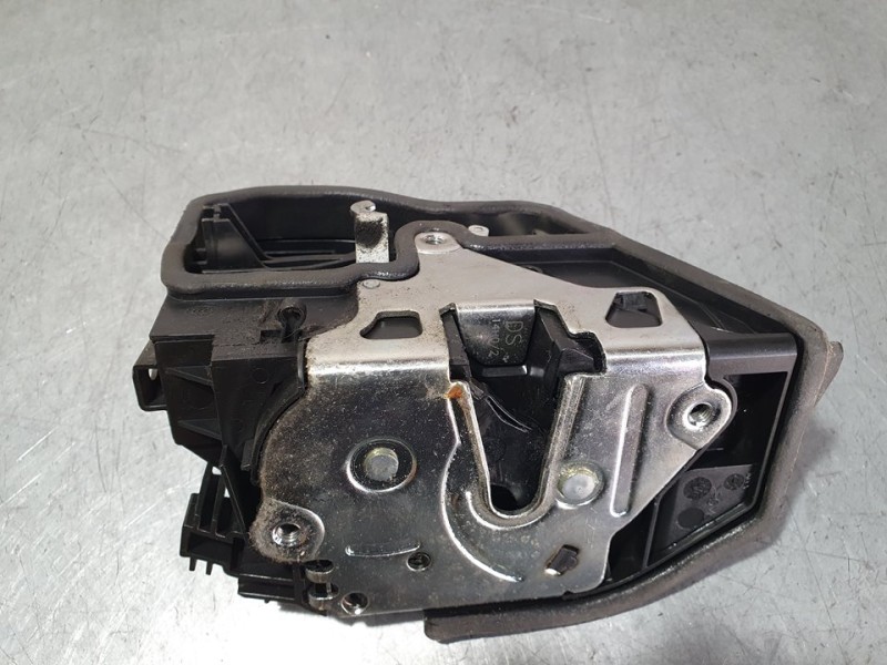 Recambio de cerradura puerta trasera derecha para bmw serie 7 (f01/f02) 730d referencia OEM IAM 7202148  