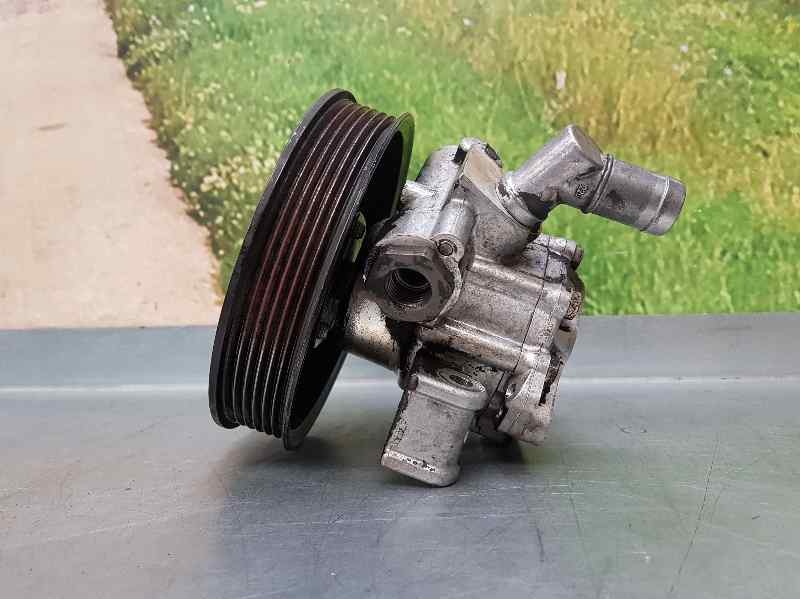 Recambio de bomba direccion para mercedes-benz vito (w638) caja cerrada 110 cdi  (638.094) referencia OEM IAM A0024666901  ZF