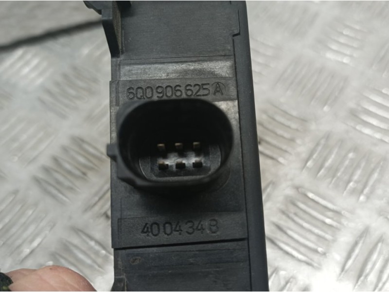 Recambio de modulo electronico para volkswagen polo (9n3) advance referencia OEM IAM 6Q0906625A 400434B 