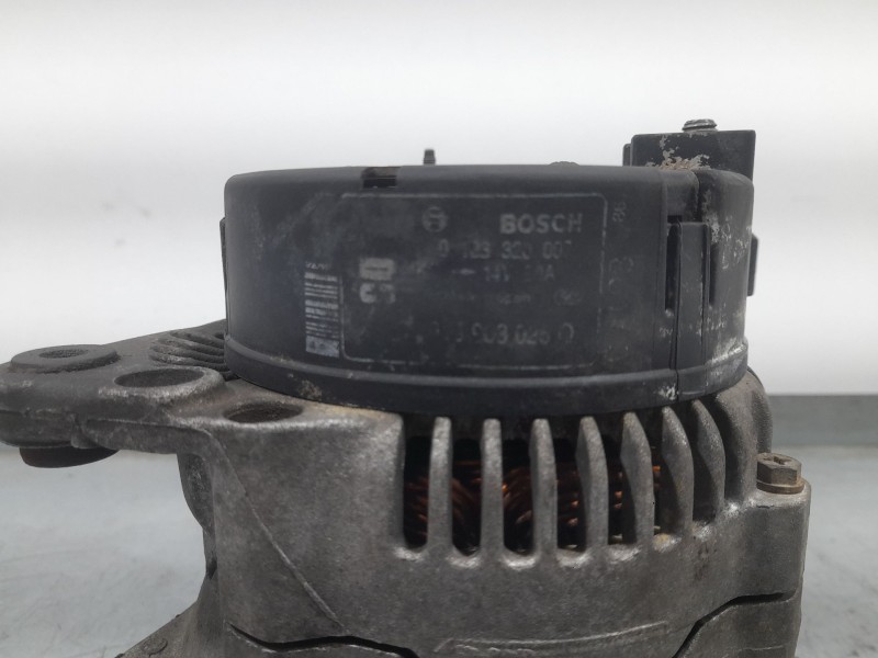 Recambio de alternador para seat ibiza (6k) básico referencia OEM IAM 028903026Q BOSCH 0123320007