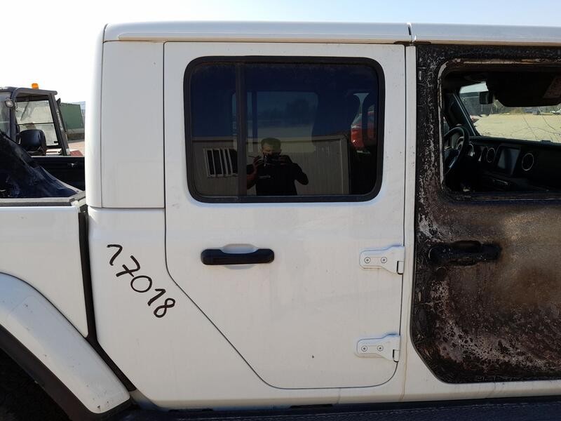 Recambio de puerta trasera derecha para jeep gladiator pick-up (jt_) 3.0 d 4wd referencia OEM IAM 68281908AP  