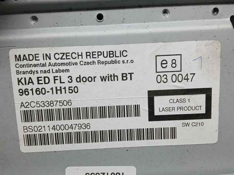 Recambio de sistema audio / radio cd para kia pro_cee´d concept referencia OEM IAM 961601H150 A2C53387506 CONTINENTAL