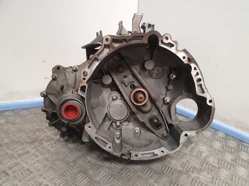 Recambio de caja cambios para mitsubishi colt berlina 3 (cz) 1.5 di-d inform referencia OEM IAM PMN130195 T000689692 5VELOCIDADE