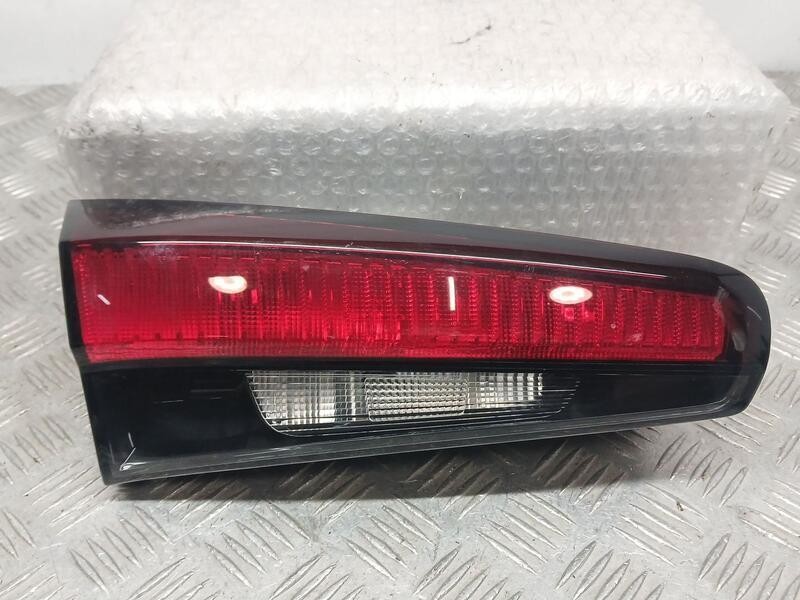 Recambio de piloto trasero izquierdo para fiat tipo ii (357) fam lounge referencia OEM IAM 520939190E INTERIOR ROZADO 320B001441