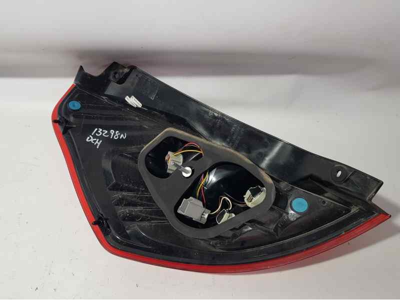 Recambio de piloto trasero derecho para ford fiesta (ccn) trend referencia OEM IAM C1BB13404A  