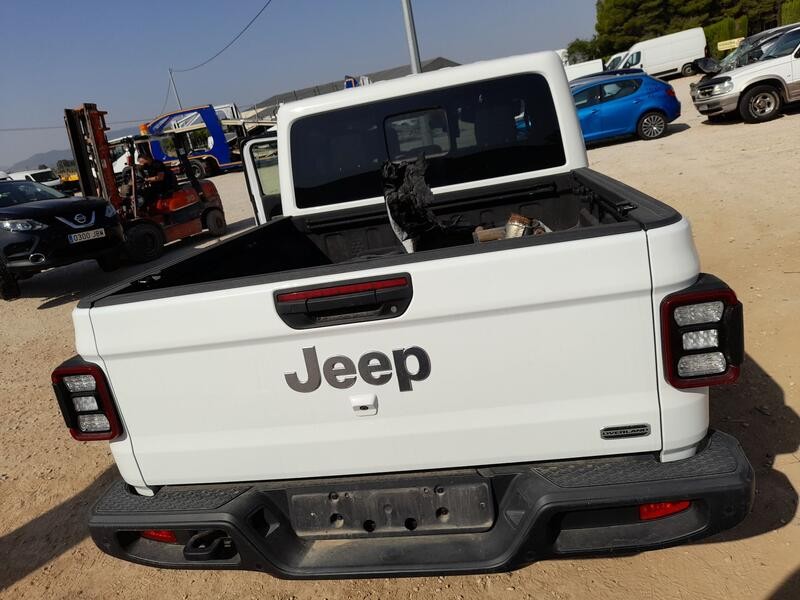 Recambio de caja trasera para jeep gladiator pick-up (jt_) 3.0 d 4wd referencia OEM IAM 68567493AA  