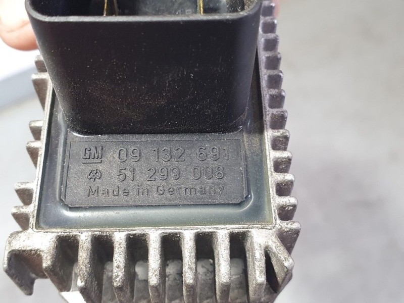 Recambio de caja precalentamiento para opel astra g berlina comfort referencia OEM IAM 09132691 51299008 GM DE PRECALENTAMIENTO