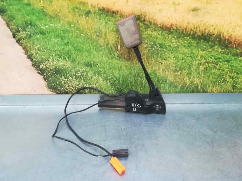 Recambio de pretensor airbag derecho para jaguar x-type 2.0 v6 executive referencia OEM IAM BAMPT10479 2 CLAVIJAS, 2 Y 2 PINS 