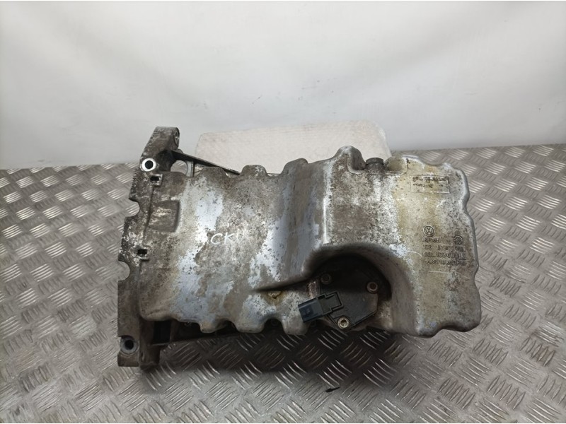 Recambio de carter para volkswagen crafter caja cerrada 2.0 tdi referencia OEM IAM 03L103603L  