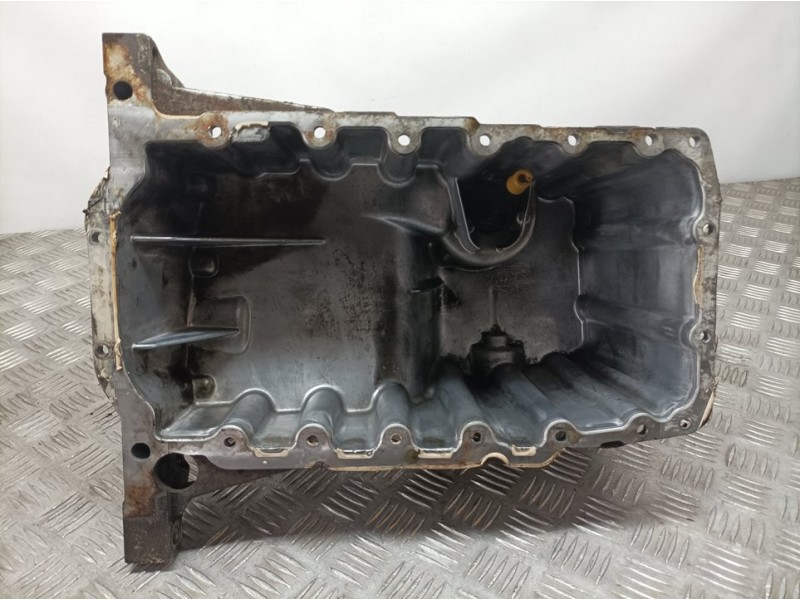 Recambio de carter para volkswagen crafter caja cerrada 2.0 tdi referencia OEM IAM 03L103603L  