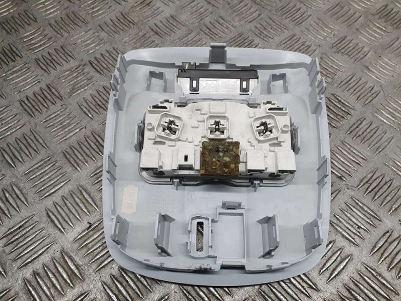 Recambio de luz interior para peugeot 308 style referencia OEM IAM 9677821577  