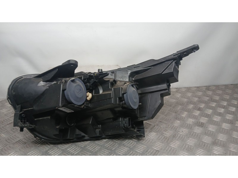 Recambio de faro derecho para renault express furgoneta/monovolumen 1.5 blue dci 95 (f6ab) referencia OEM IAM 260105660R VARROC 
