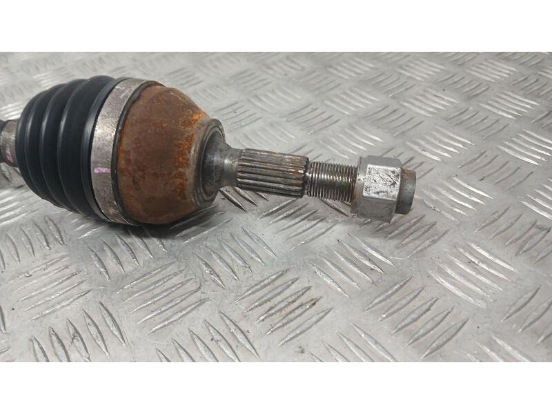 Recambio de transmision delantera derecha para citroën c3 selection referencia OEM IAM 9672620680  