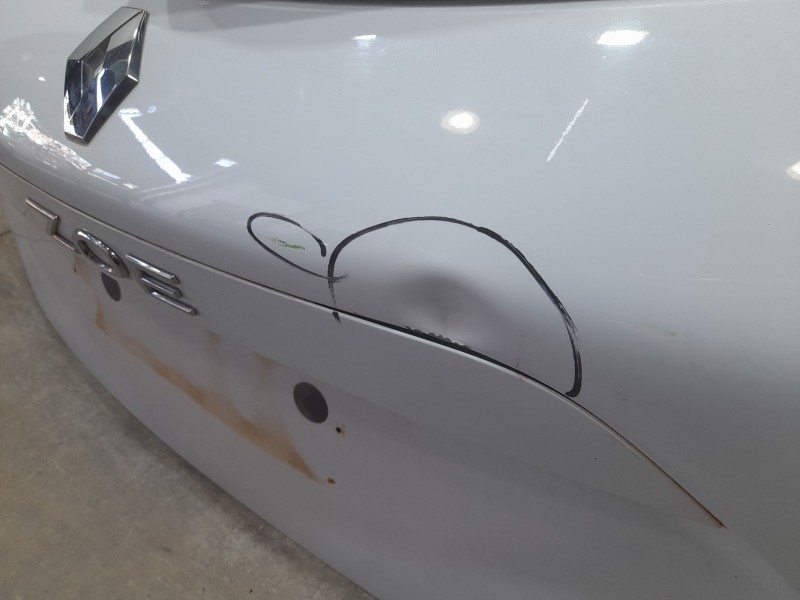 Recambio de porton trasero para renault zoe ze 0 referencia OEM IAM 901003877R TOCADO 